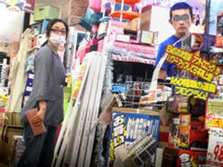 石原さとみ“10秒メイク”にチャレンジ