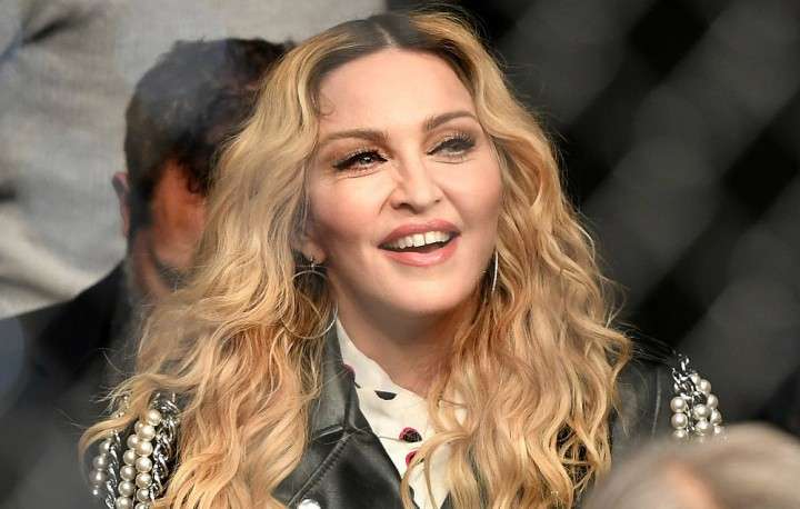 1928年生まれの手塚治虫が、1974年頃に描いた「60歳の女性」像に衝撃