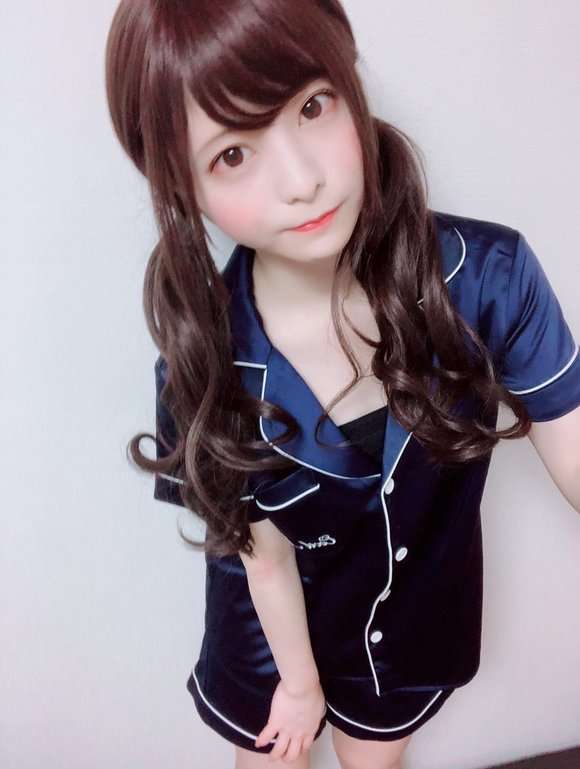 撮影会は1分1万円!若手No.1コスプレイヤー・うらまるの給料公開