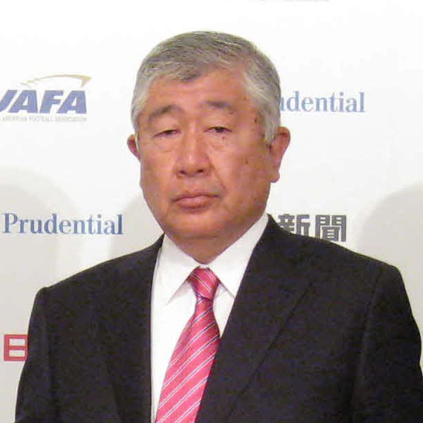日大の内田正人常務理事が辞任、反則タックル問題で