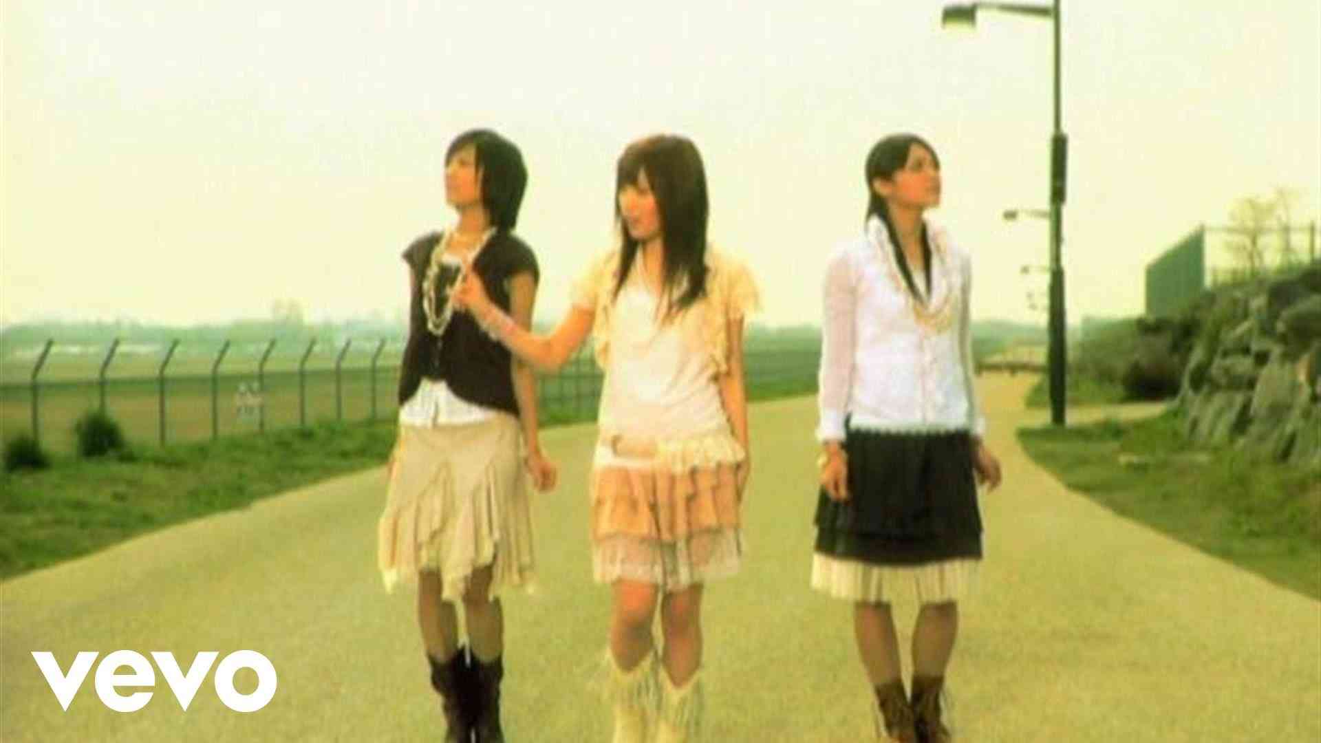 Chocolove from AKB48 - 明日は明日の君が生まれる - YouTube