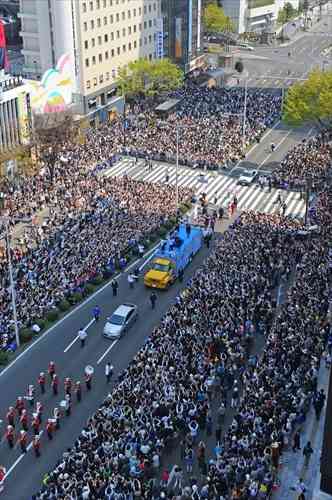 羽生結弦選手に国民栄誉賞授与　政府が決定