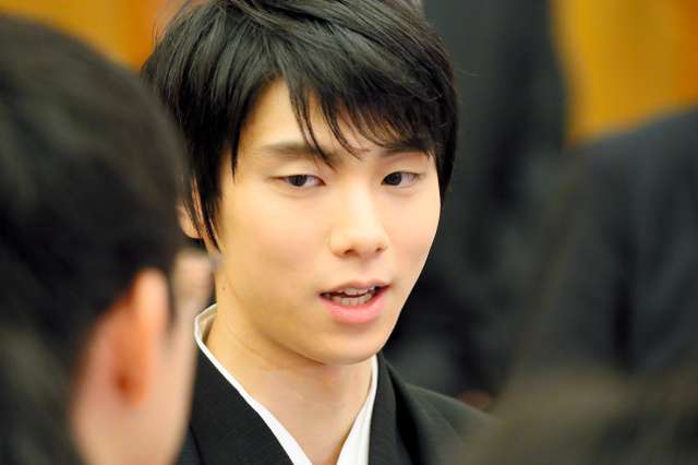 羽生結弦、サーシャ君との“天使すぎる1枚”が2万超反響　「破壊的可愛さ」の声も