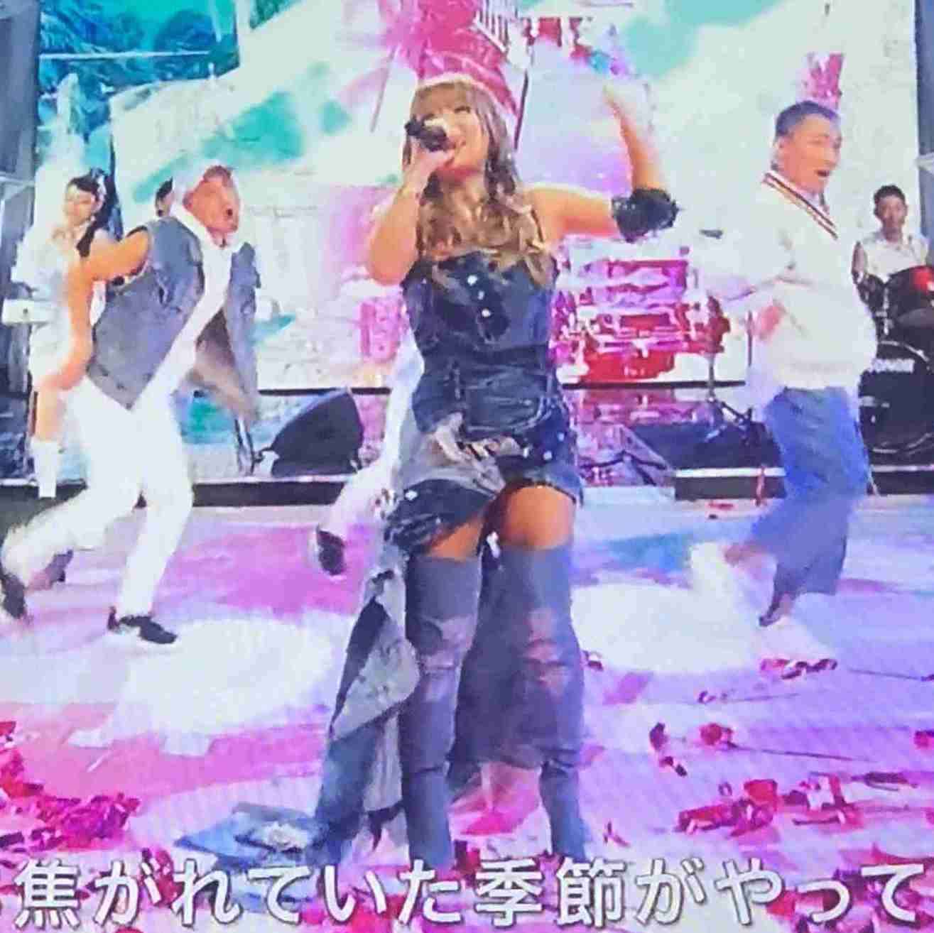 浜崎あゆみ、生歌を披露！29日に「LINE LIVE」と「インスタライブ」で