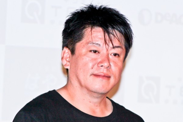 ホリエモン、新幹線の座席を倒していいか聞く客に苦言 ネットは賛否両論、最善策は？ - リアルライブ