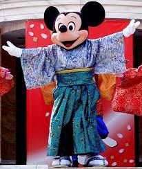 人物やキャラクターの画像を貼って、絶対に言わなそうな言葉を付けるトピ。