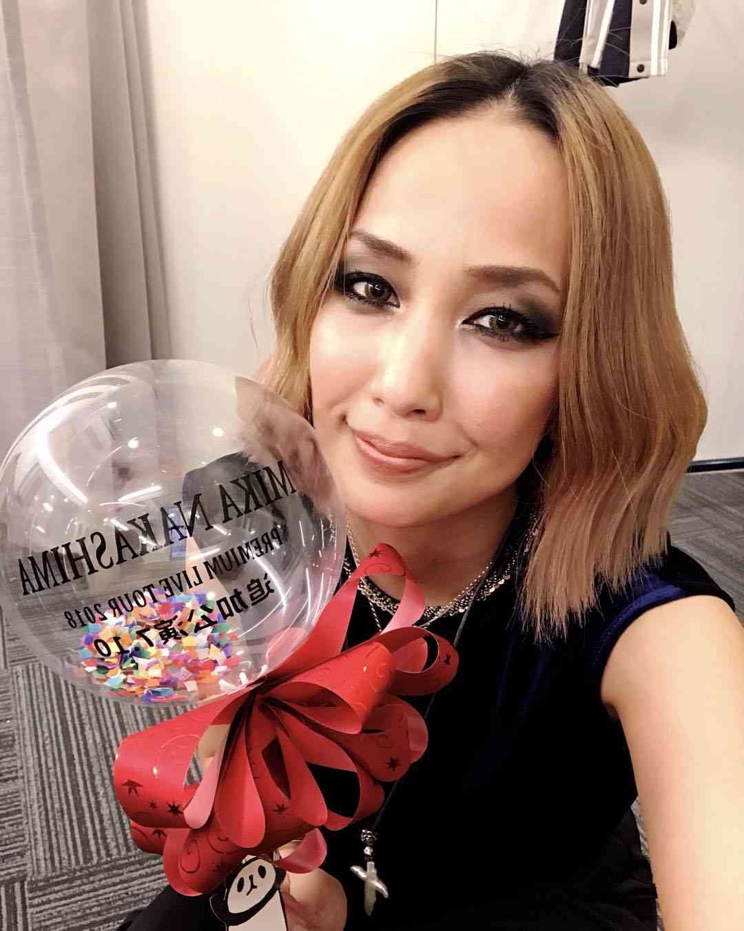 中島美嘉、茶髪ロングから劇的チェンジ ワンレンボブに驚きの声