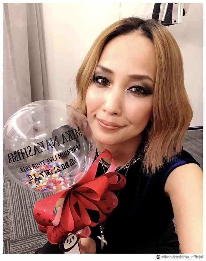 中島美嘉、茶髪ロングから劇的チェンジ ワンレンボブに驚きの声 - モデルプレス