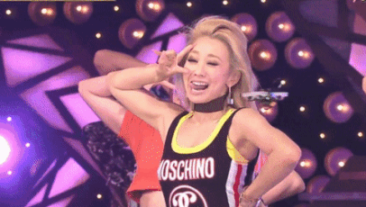 倖田來未、“細マッチョ”な美腹筋に絶賛の声「エロカッコよすぎ」