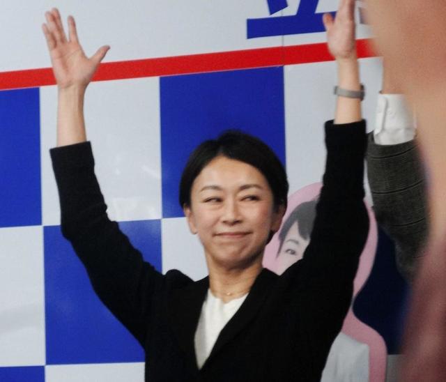 台風で河川氾濫中に「当選バンザ～イ」放送の選挙特番に苦情殺到「台風情報やって！」
