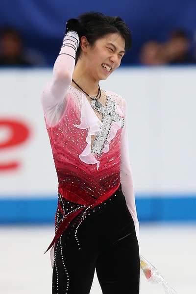 羽生結弦、サーシャ君との“天使すぎる1枚”が2万超反響　「破壊的可愛さ」の声も