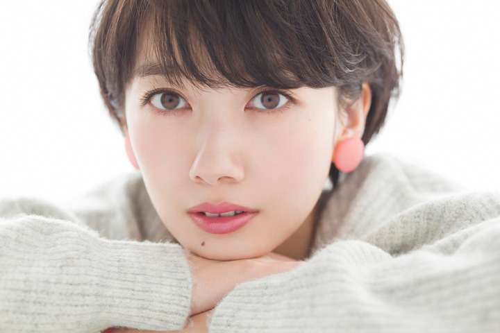 本田翼バースデーに波瑠・大政絢ら集結「可愛いが爆発してる」「美女しかいない」ファン歓喜