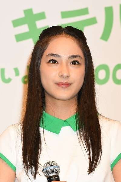 W杯ベルギー戦を前に、平祐奈のインスタに批判殺到！ あのアイドルとの