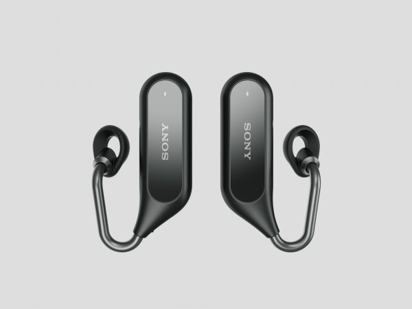 ソニーモバイル、周囲の音も聞きながら音楽を楽しめるイヤホン「Xperia Ear Duo」発表 | Techable(テッカブル)