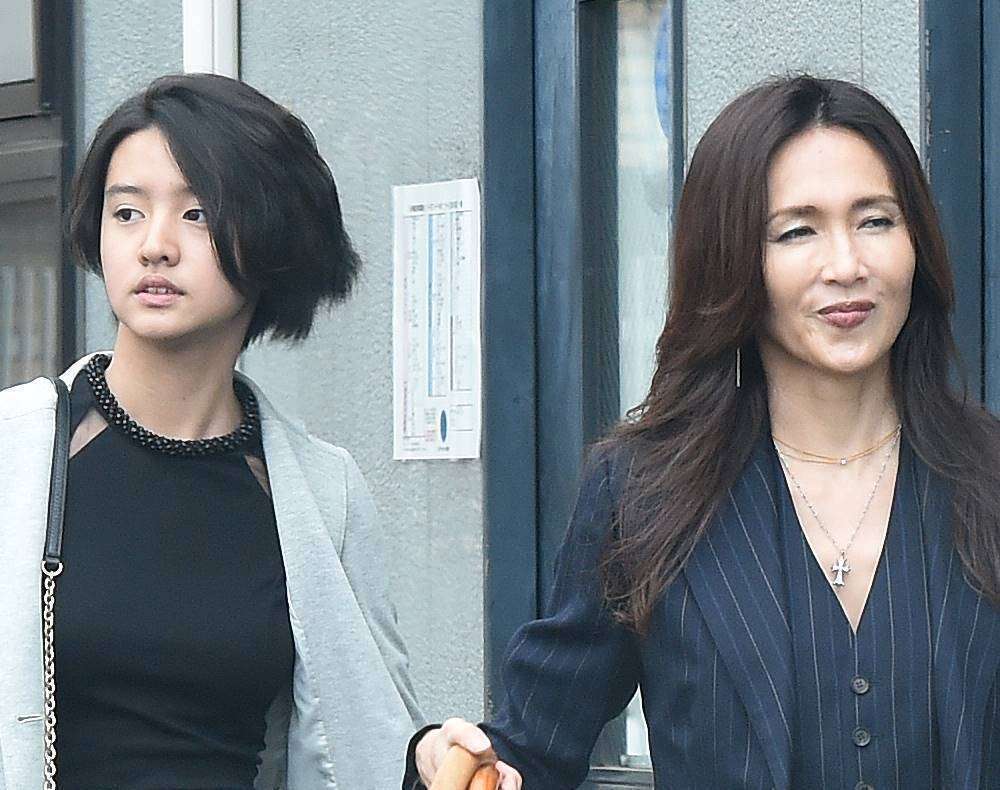 Koki 母 工藤静香との美麗ツーショットが話題 スタイル抜群すぎ ガールズちゃんねる Girls Channel