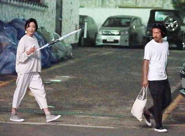 宮沢りえ＆森田剛　1,000万円のオープンカーで、セレブな新婚ライフ