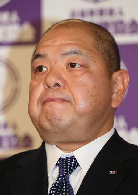 土俵に女性　緊急時は認める　八角理事長「人の命にかかわる状況は例外中の例外」