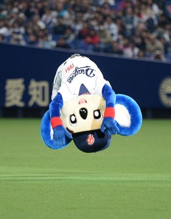 【中日】ドアラ、負傷の右ふくらはぎは肉離れで長期離脱 前半戦絶望