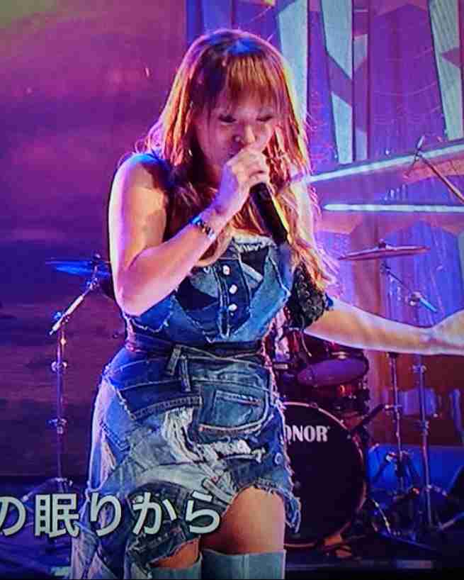 浜崎あゆみ、生歌を披露！29日に「LINE LIVE」と「インスタライブ」で