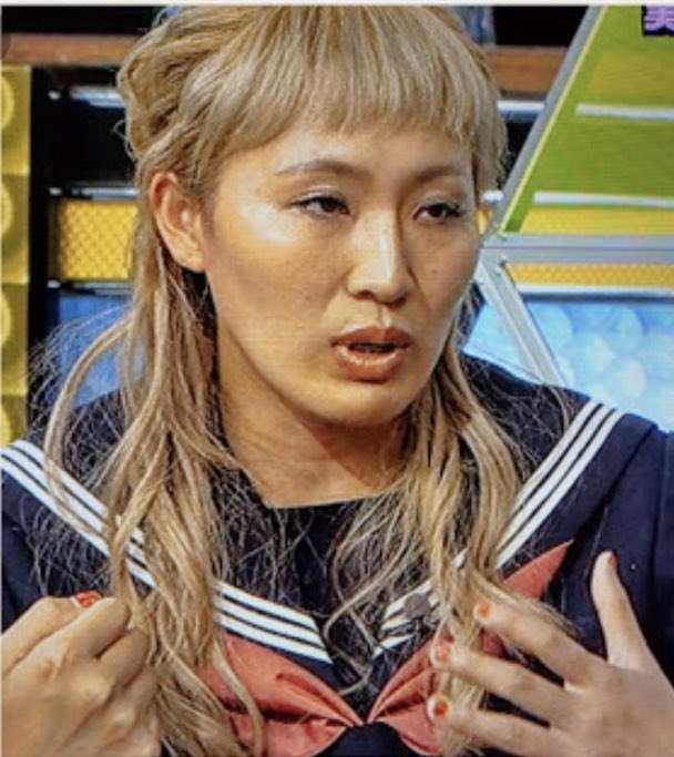 葉月里緒奈が3度目の結婚、大邸宅で二世帯生活開始