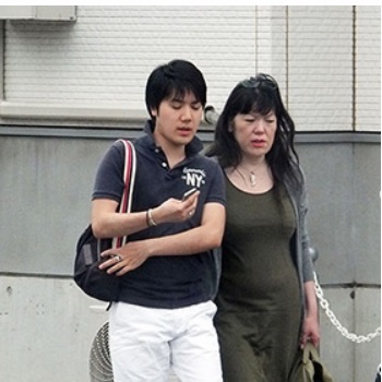 玉の輿乗ってしまった人