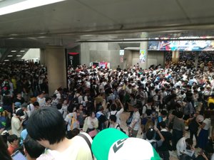 コミケ初日 熱気で180人近くが体調不良に