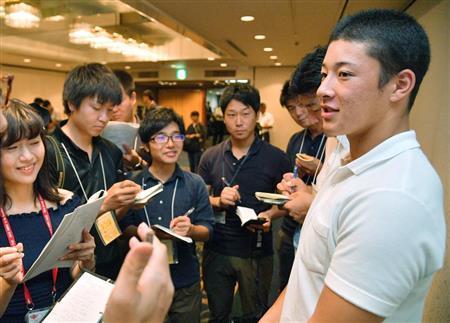 「将来はプロ野球選手。巨人、行きたいです」凱旋帰郷の吉田輝星選手が心境語る　ツイッターも開始（産経新聞） - Yahoo!ニュース