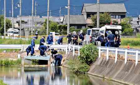首なし胴体に続き、脚なし下半身　滋賀、死後数日か