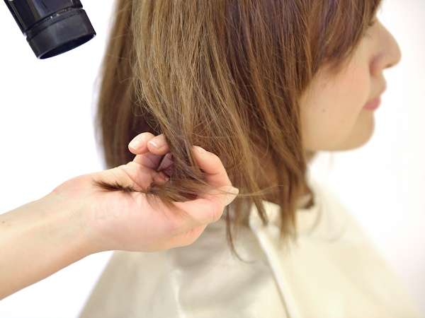 母『何でそんなに髪色が明るいの？』 理由を言ったら笑われたけど、笑い事じゃない