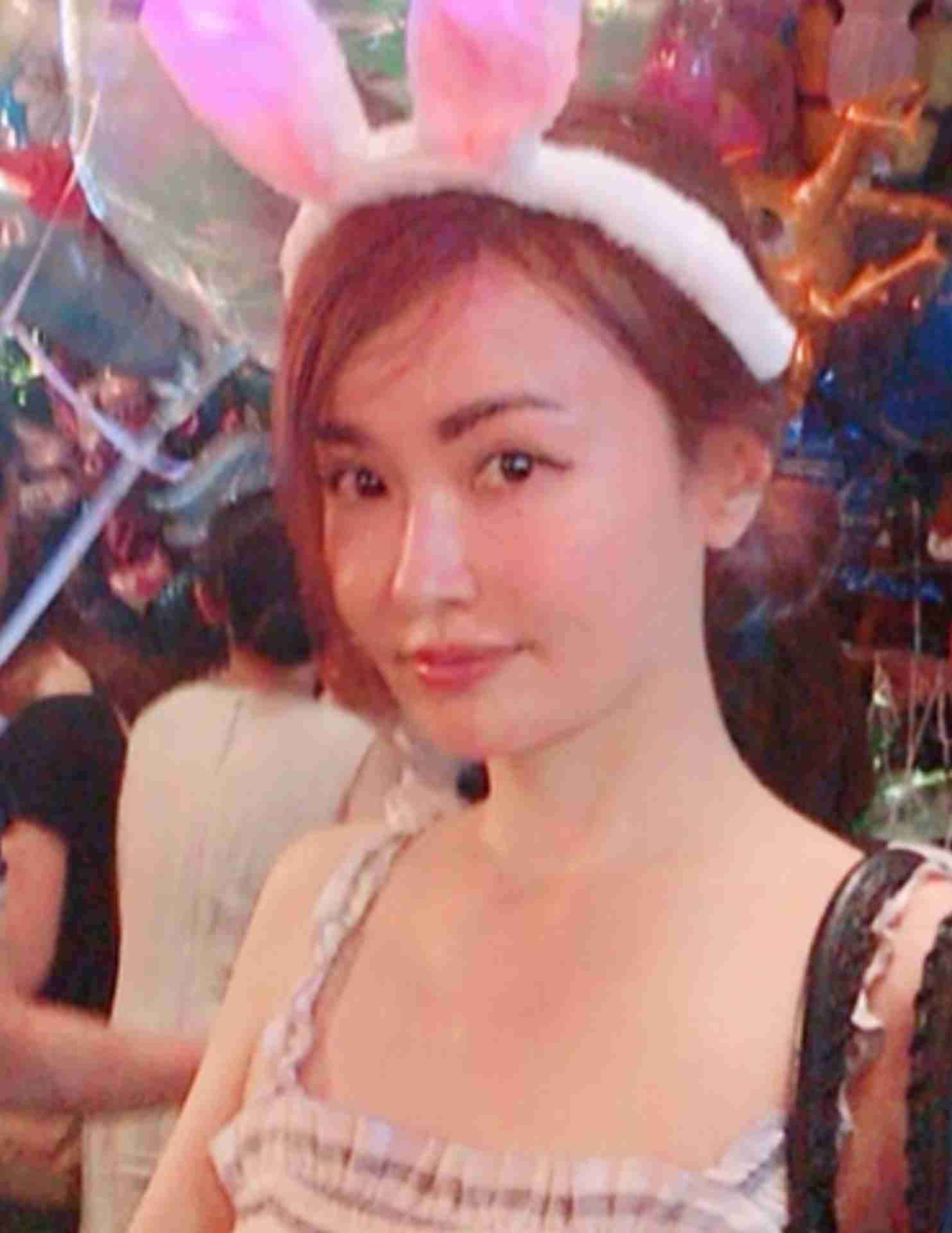 長谷川京子、「唇に違和感が…」アヒル口の自撮り写真に話題騒然