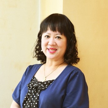 新潮社出版部部長・コメンテーター・中瀬ゆかりさん（53歳）の30代は「恋に落ちて、編集長になって、子供を産まないと決めた」 | Oggi.jp