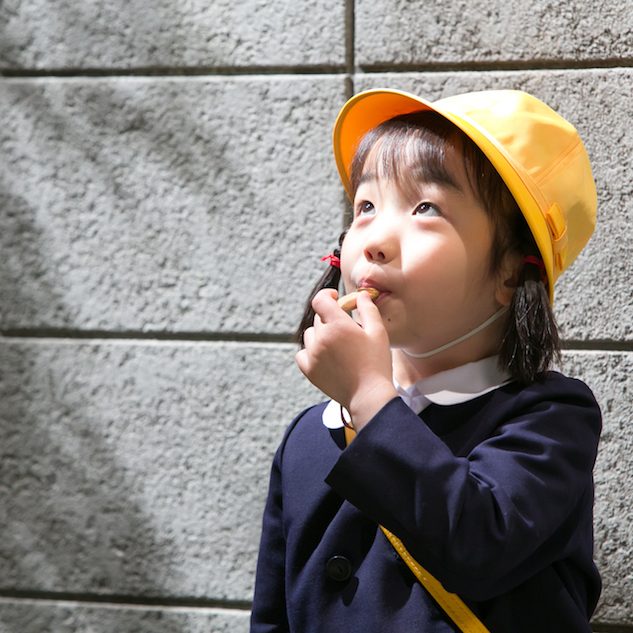 『半分、青い。』第118話では、花野（山崎莉里那）が早朝から律（佐藤健）を呼び出す｜Real Sound｜リアルサウンド 映画部