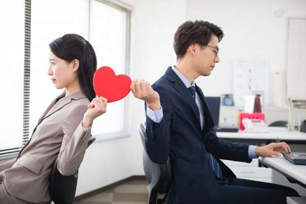 社内恋愛が多い職種が判明 ポイントは 残業の多さ 転職会議レポート
