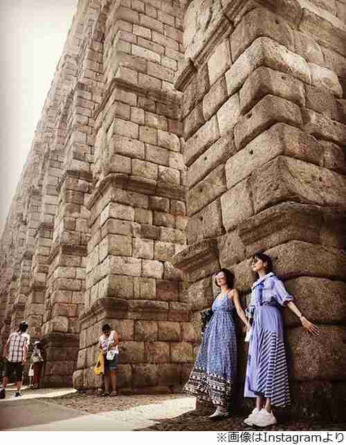 比嘉愛未のスペイン旅、米倉涼子も一緒だった