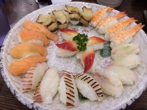 【日本人で良かった】やっぱり寿司が好き