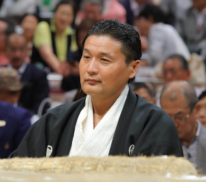 貴乃花親方が日本相撲協会に退職届を提出