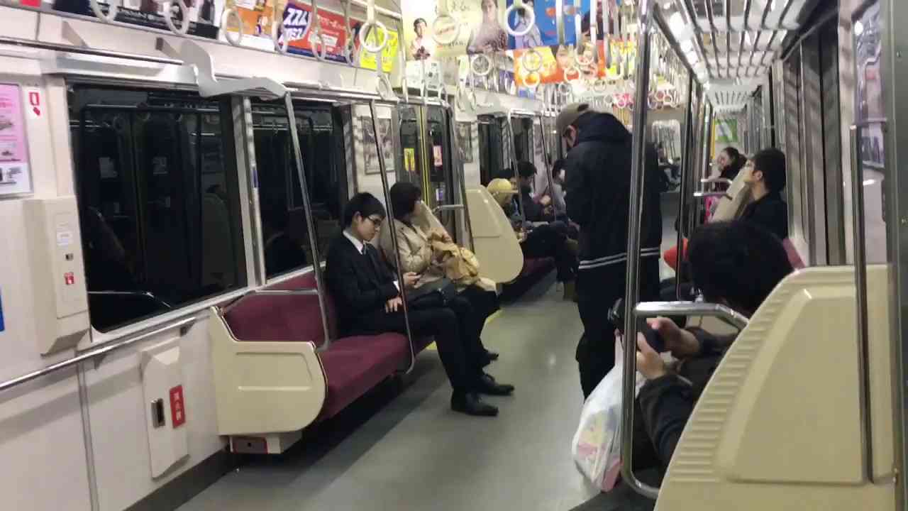 【マジキチ電車の中で大暴れ】ツイッターで話題動画！！ - YouTube