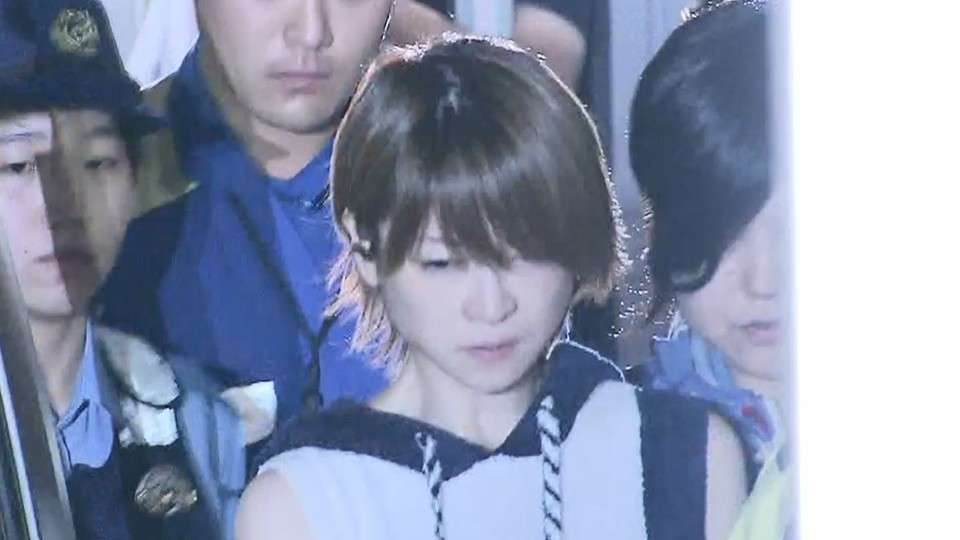 自身も交通事故被害者のはずが…ナゼ？吉澤ひとみ容疑者 「基準値4倍」の飲酒ひき逃げ - FNN.jpプライムオンライン