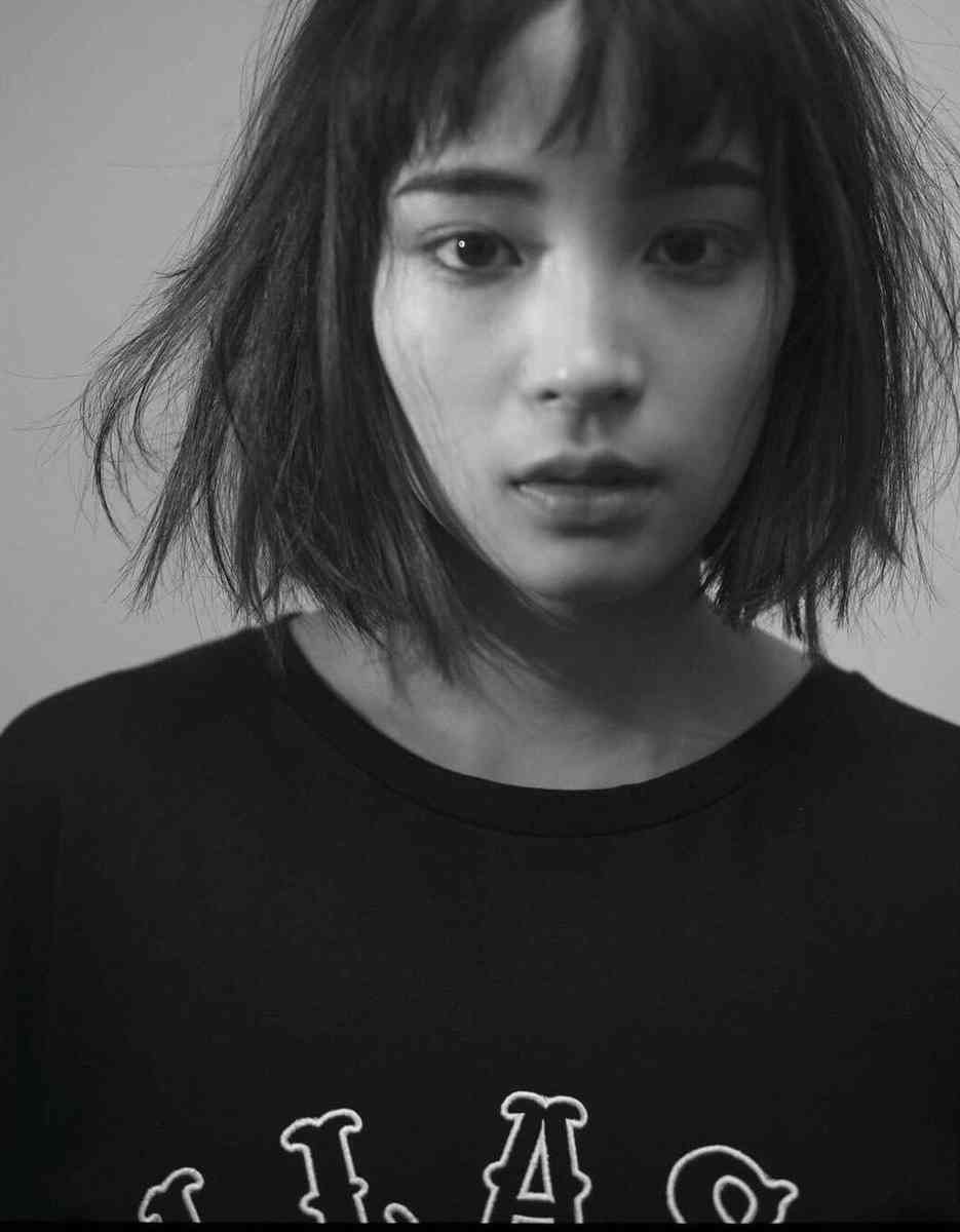 画像フォルダの中で一番綺麗な女性をアップするトピ