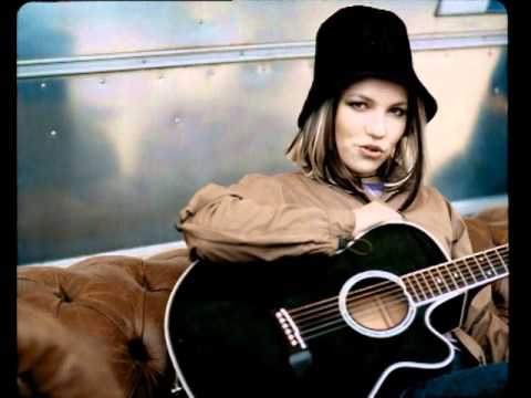 Lene Marlin - Sitting Down Here - YouTube