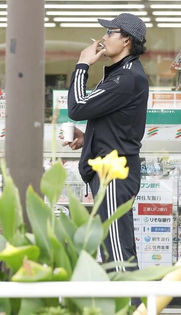 熱中症だったのに厚着でタバコをすぱすぱ 貴乃花親方の生活習慣がヤバイ