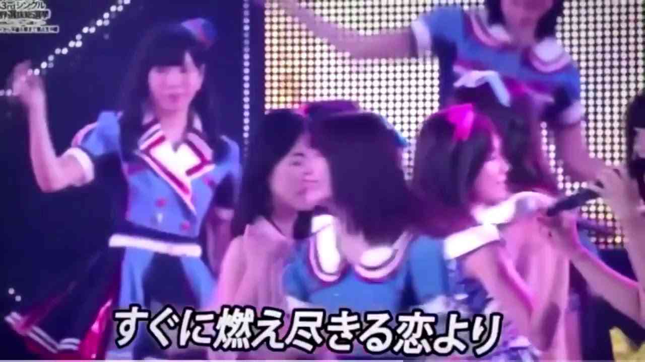 【恐怖】松井珠理奈が宮脇咲良に何かを言う - YouTube