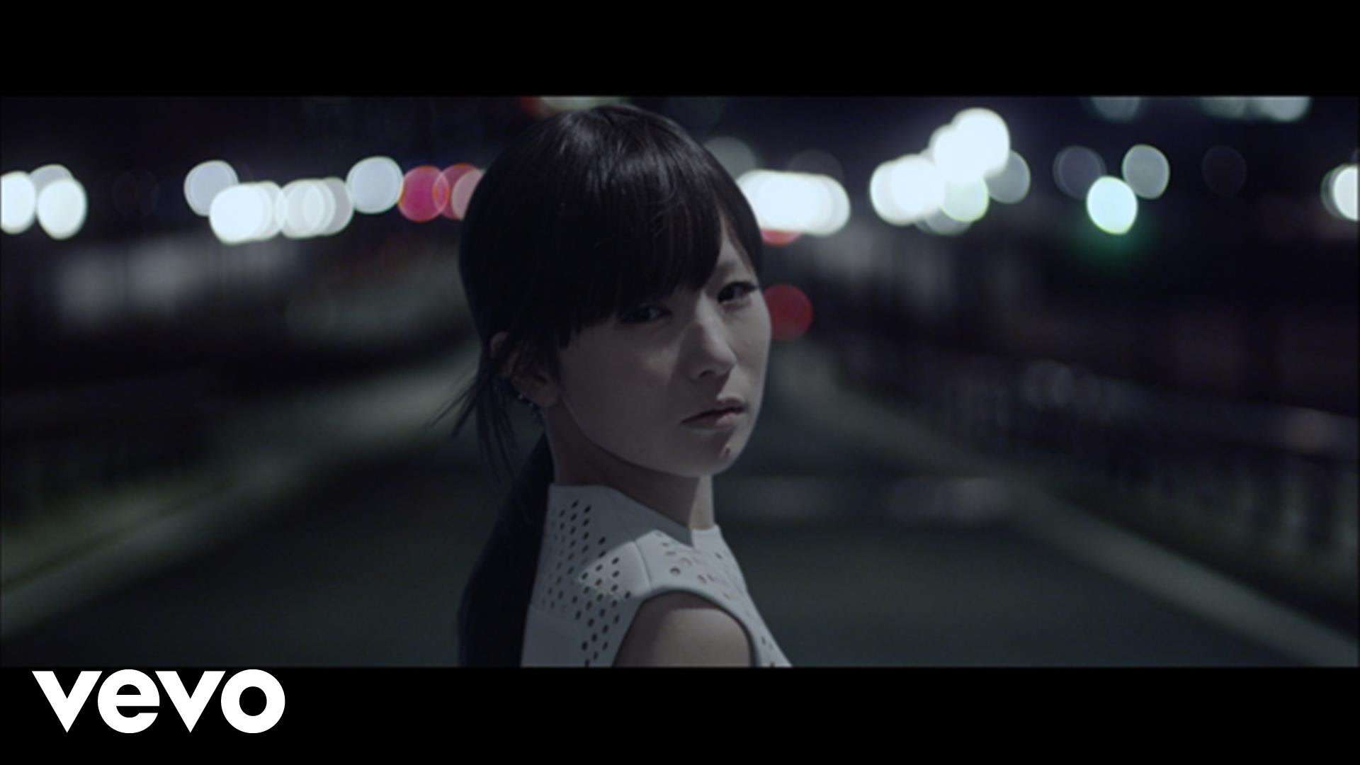 椎名林檎 - 青春の瞬き - YouTube