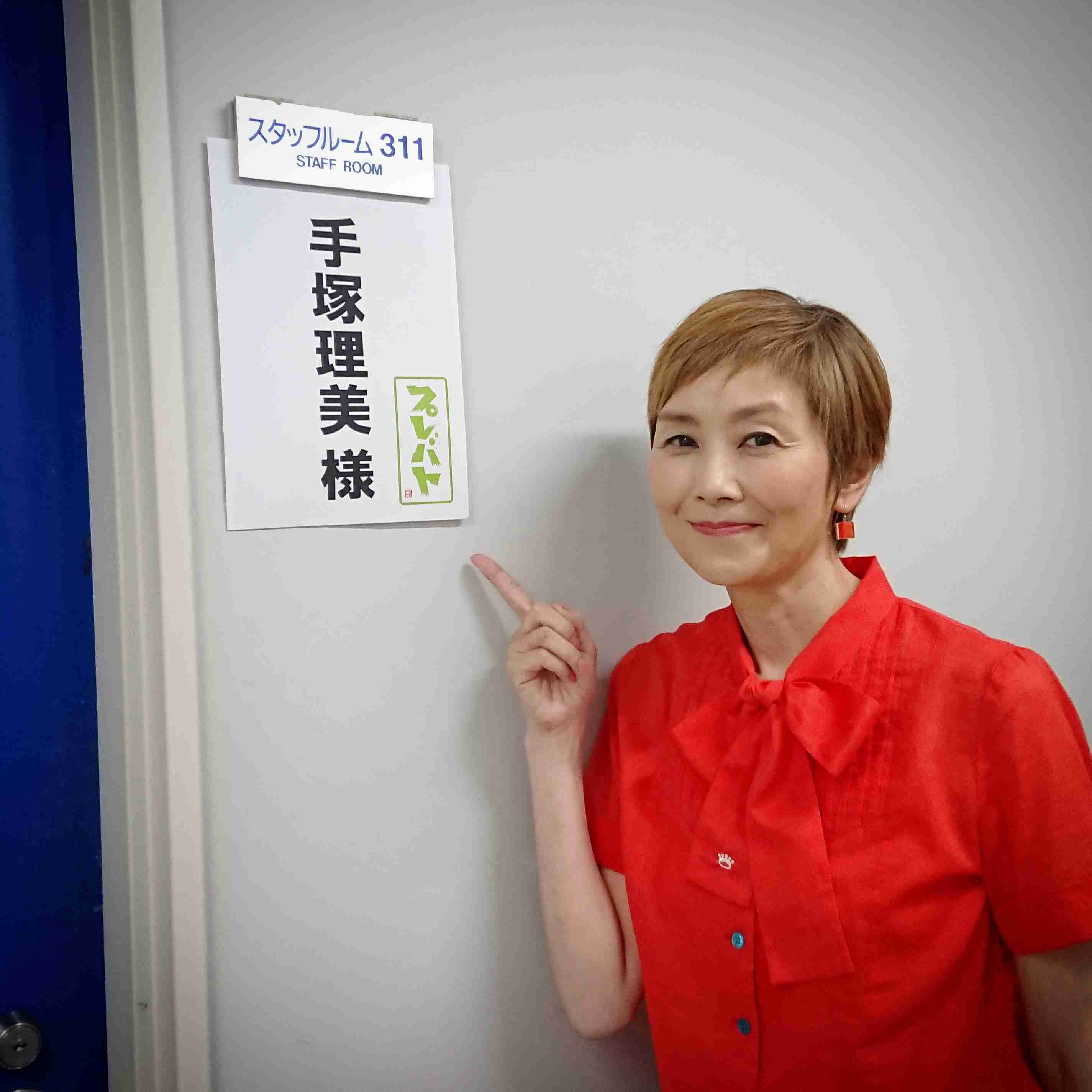 「グレイヘア」は女性の解放 ―染めない勇気が生き方も変える