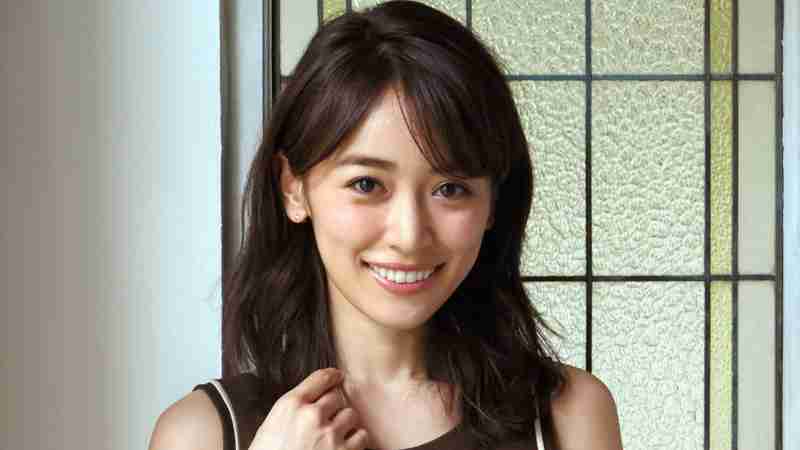 泉里香、内巻きボブ姿披露！ミステリアスメイクで「別人みたい」「怖いッ」