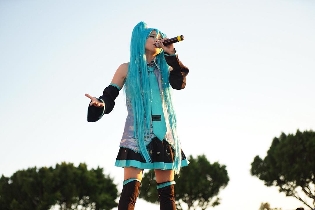 misono、初音ミクのコスプレ姿で歌唱ショット公開「可愛いーッッ！」