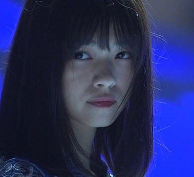 鼻の穴が上を向いている人