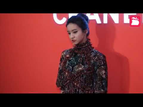 【閃現兩分鐘】親民友善有禮貌 光希成功擄傳媒心 - YouTube