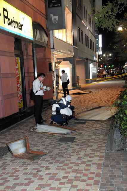 ビル外壁の金属が落下、65歳男性を直撃し死亡　横浜