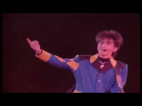 「SHOUT」-小室哲哉- - YouTube